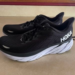 HOKA Clifton 8 - Men's Size 9